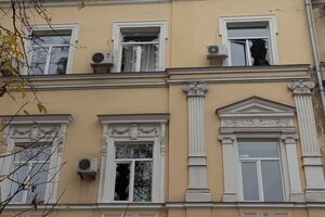 Во время обстрела Одессы пострадала амбулатория и музей: где развернули штабы помощи