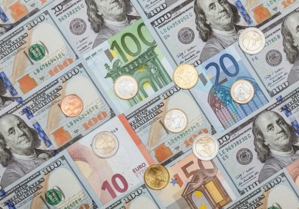 Курс валют в Украине 2 ноября 2024 года: сколько стоит доллар и евро