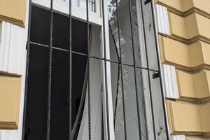 Во время обстрела Одессы пострадала амбулатория и музей: где развернули штабы помощи
