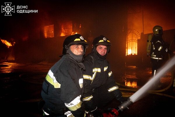 В Одессе произошел мощный пожар на складе: что известно