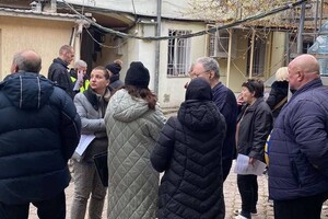 Во время обстрела Одессы пострадала амбулатория и музей: где развернули штабы помощи