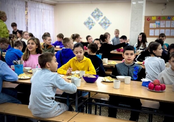 В части Одессы заработала система горячего питания для младшеклассников 