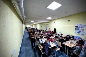 В части Одессы заработала система горячего питания для младшеклассников 