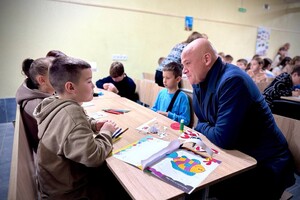 В части Одессы заработала система горячего питания для младшеклассников 
