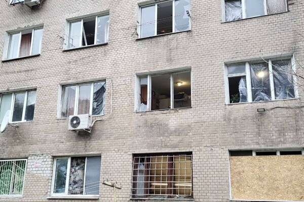 Последствия ночной атаки Одессы: пострадали два человека, убило собаку (фото, видео)