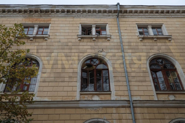 Во время обстрела Одессы пострадала амбулатория и музей: где развернули штабы помощи