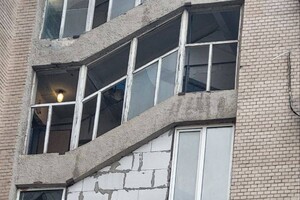 Последствия ночной атаки Одессы: пострадали два человека, убило собаку (фото, видео)