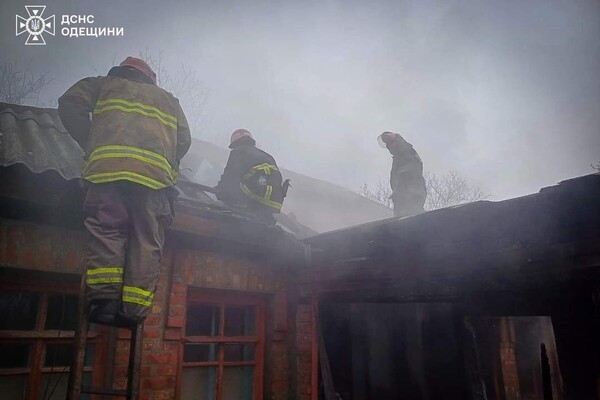 Сгорел из-за курения: в Одесской области во время пожара погиб мужчина