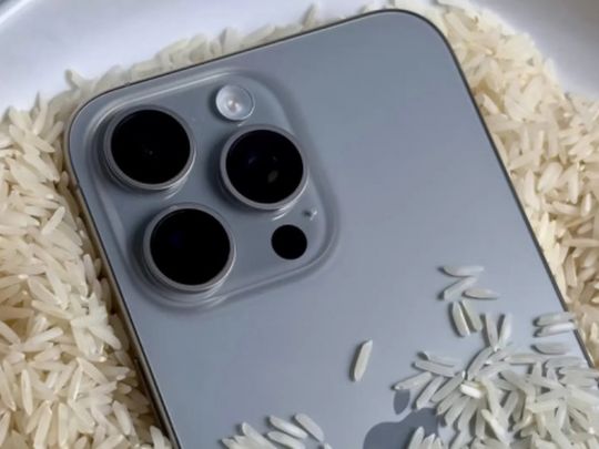 Домашній рисовий поглинач вологи: робиться всього за кілька хвилин і ефективно дбає про квартиру