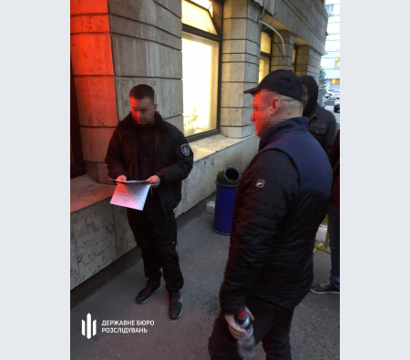 Командир військової частини змушував солдатів будувати будинки своїм родичам, погрожуючи відправкою на передову (фото)