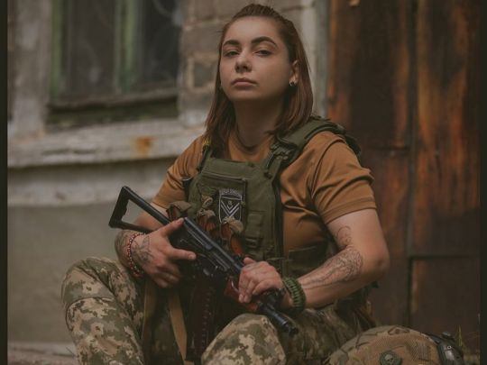 Майже три роки чекала коханого з полону: на Чернігівщині попрощались з бойовою медикинею