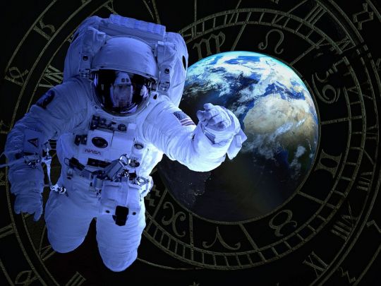 Тільцям та Скорпіонам саме час згадати про старих друзів, а Дівам краще посидіти вдома: гороскоп на суботу, 9 листопада