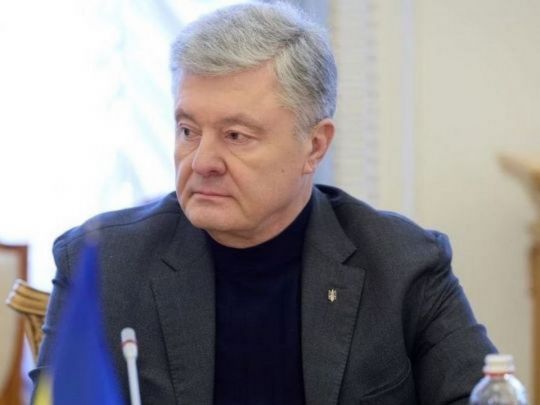 Порошенко заробляє на донатах українців через військові облігації, купівлю яких здійснює через свій банк — ЗМІ