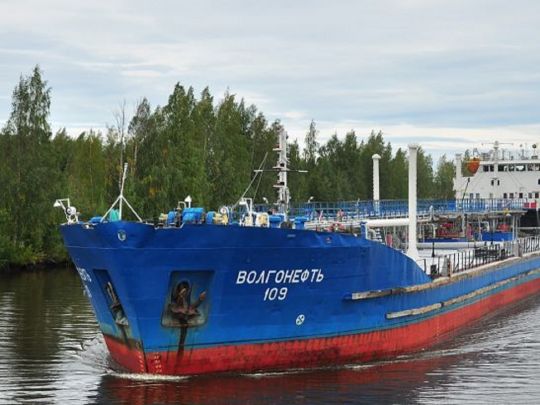Ще один російський танкер із мазутом зазнає лиха у Чорному морі