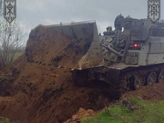 Бойовий інженерний трактор для штурмовиків: на озброєнні легендарної 3-ї ОШБр помітили рідкісну техніку