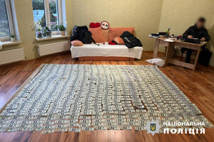 "Морские" документы для бегства за границу: в Одесской области разоблачили переправщиц военнообязанных