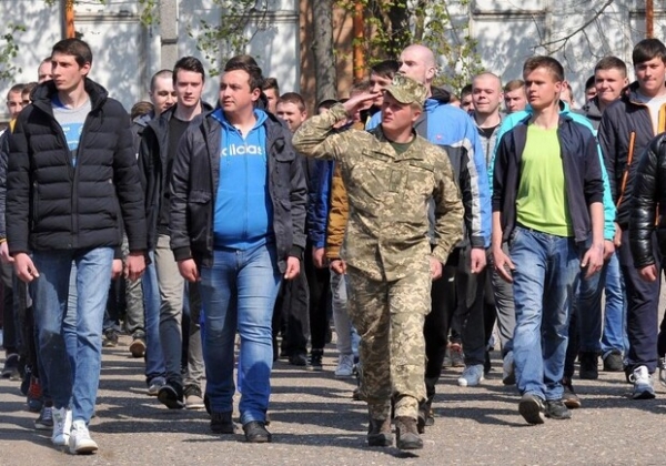 Базовая военная подготовка в вузах станет альтернативой военной службе: что изменится