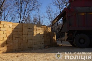 Незаконная добыча известняка более чем на миллиона гривен: в Одесской области разоблачили "черных" георазведчиков