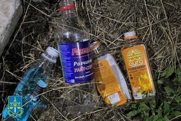 Двух молодых людей из Одесской области будут судить за диверсии на железной дороге и поджог автомобиля ВСУ