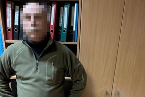 Выдавали охотничьи удостоверения за деньги: в Одессе руководство лесного управления разоблачили в коррупции