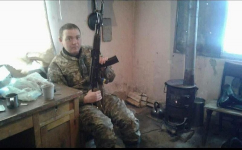 Тієї миті хлопець був у туалеті, а диван, з якого щойно встав, привалило плитами: родина дивом вижила під час ракетного удару по Полтаві