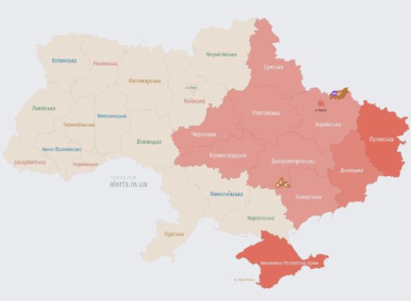 Україну атакували ворожі дрони: де зафіксовано вибухи та влучання