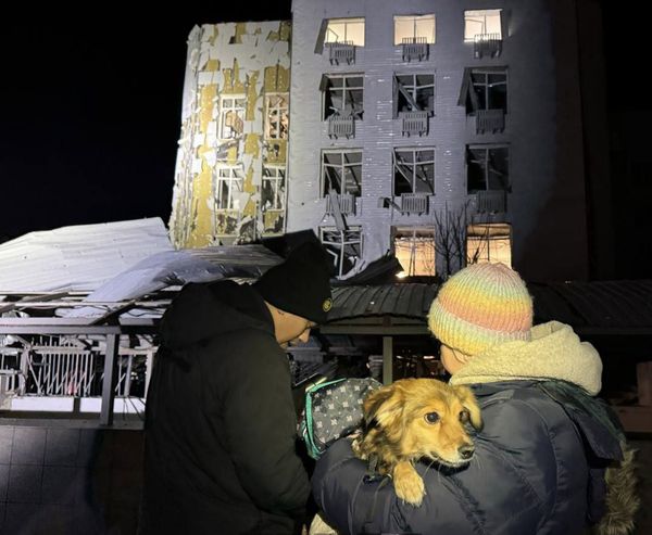 В Одесі після нальоту дронів без світла та тепла залишилися сотні житлових будинків, десятки шкіл та дитсадків (фото, відео)