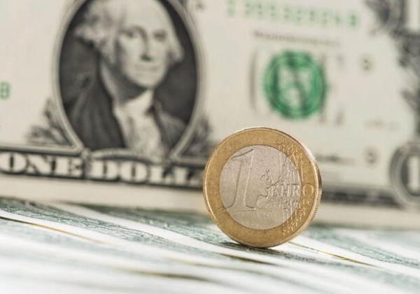 Курс валют в Украине 24 марта 2025: сколько стоит доллар и евро