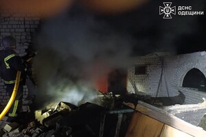 Массированная атака БпЛА на Одесский район: есть повреждения, травмировались люди (обновлено)