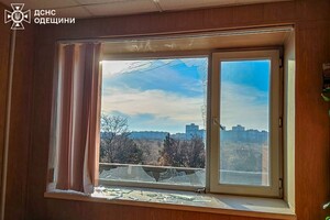Массированная атака БпЛА на Одесский район: есть повреждения, травмировались люди (обновлено)