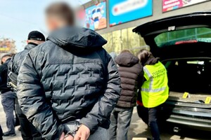 В Одессе разоблачили продавца огнестрельного оружия: "товар" он производил в гараже