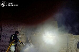 Массированная атака БпЛА на Одесский район: есть повреждения, травмировались люди (обновлено)