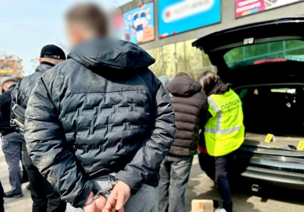 В Одессе разоблачили продавца огнестрельного оружия: "товар" он производил в гараже