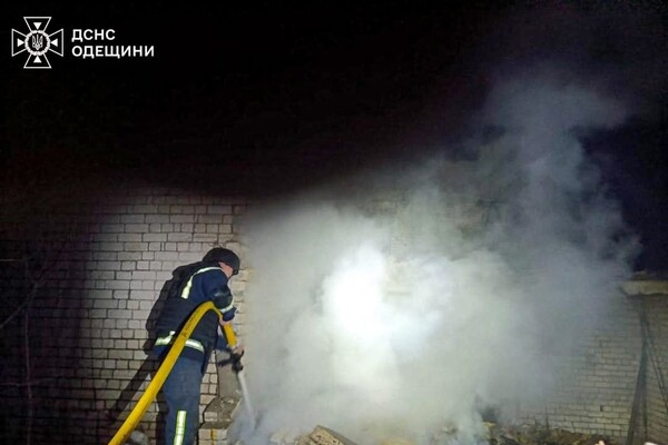 Массированная атака БпЛА на Одесский район: есть повреждения, травмировались люди (обновлено)