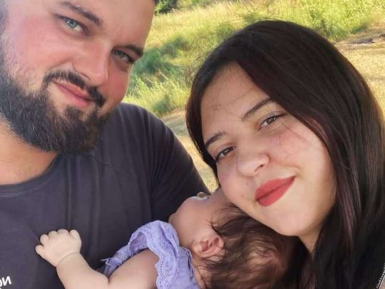 «Після уколу Емілія посиніла на руках у батька»: на Кіровоградщині батьки звинувачують медиків у халатності та смерті однорічної дитини