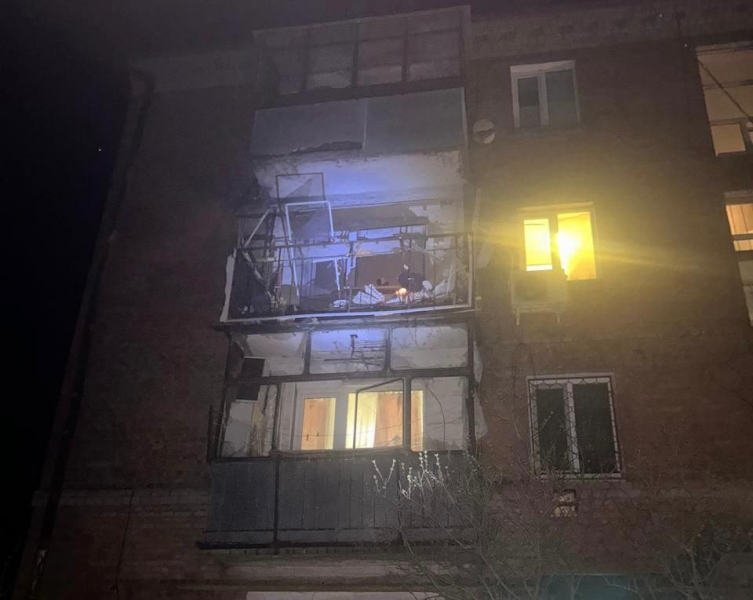 Поки йшли переговори, в Україні ліквідували наслідки нічної атаки російських дронів (фото)