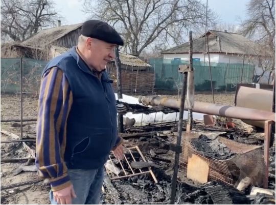 Сталося нещастя — згоріла тепличка: аграрії розповіли, як змогли її швидко відновити, і що для цього знадобилося (відео)