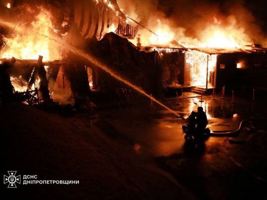 У Дніпрі масштабні руйнування після вечірньої атаки ворога, є загиблі (фото, відео)