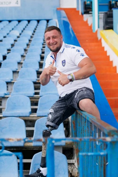 «У нас відібрали весь страх»: військовий про бої за Донбас, ампутацію та футбол на милицях