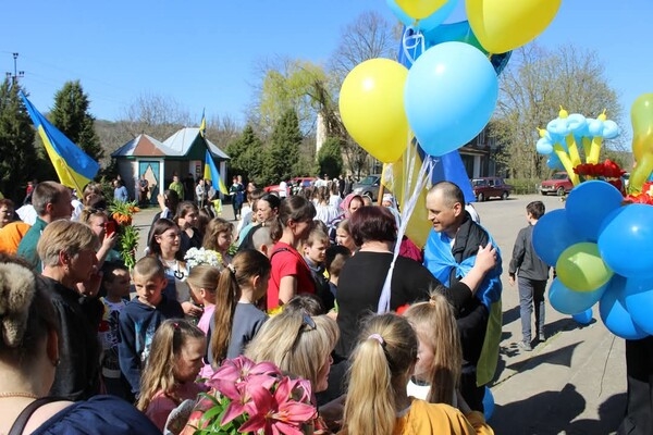 Был в плену более тысячи дней: в Одесскую область вернулся защитник Украины