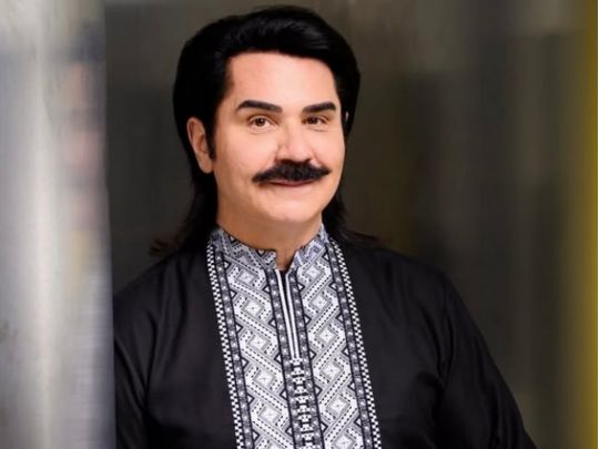 Крик душі: легендарний співак присвятив пісню Маріуполю (відео)