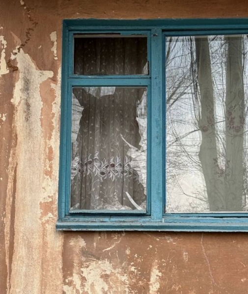 Терористи знову обстрілювали мирні міста і села України: постраждали люди, пошкоджено житло та інфраструктуру