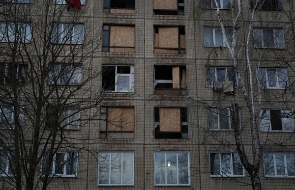 Терористи знову обстрілювали мирні міста і села України: постраждали люди, пошкоджено житло та інфраструктуру