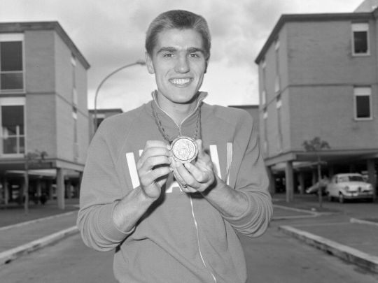 Пішов з життя олімпійський чемпіон, який переміг у фіналі боксера з Радянського Союзу (фото, відео)