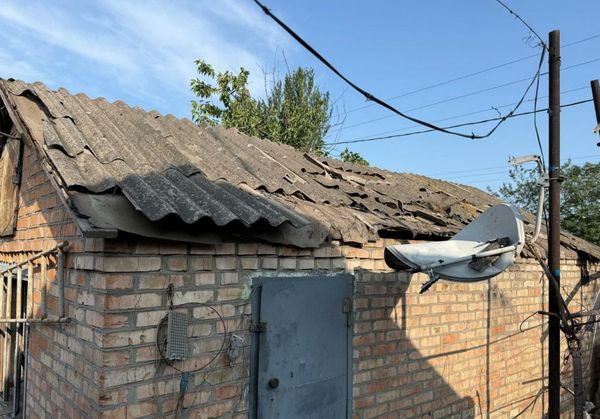 Щонайменше 9 ворожих БпЛА атакували Запоріжжя: вибиті вікна в будинках, виникли пожежі