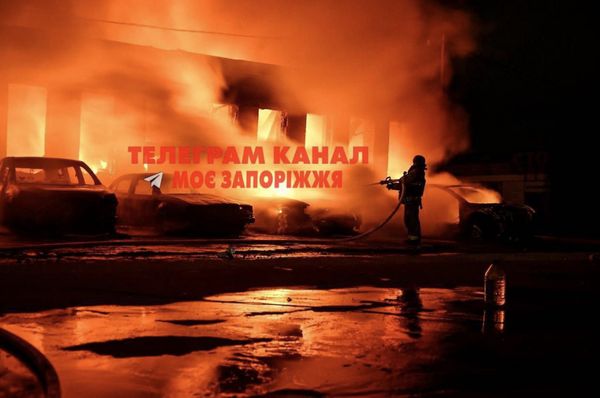 Щонайменше 9 ворожих БпЛА атакували Запоріжжя: вибиті вікна в будинках, виникли пожежі